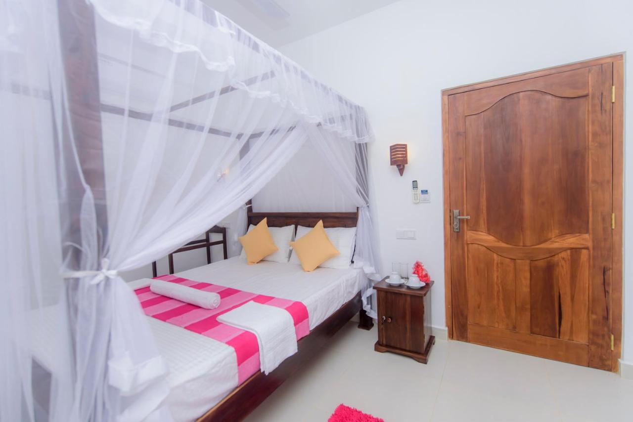 Scenery River Star Hotel Hikkaduwa Luaran gambar