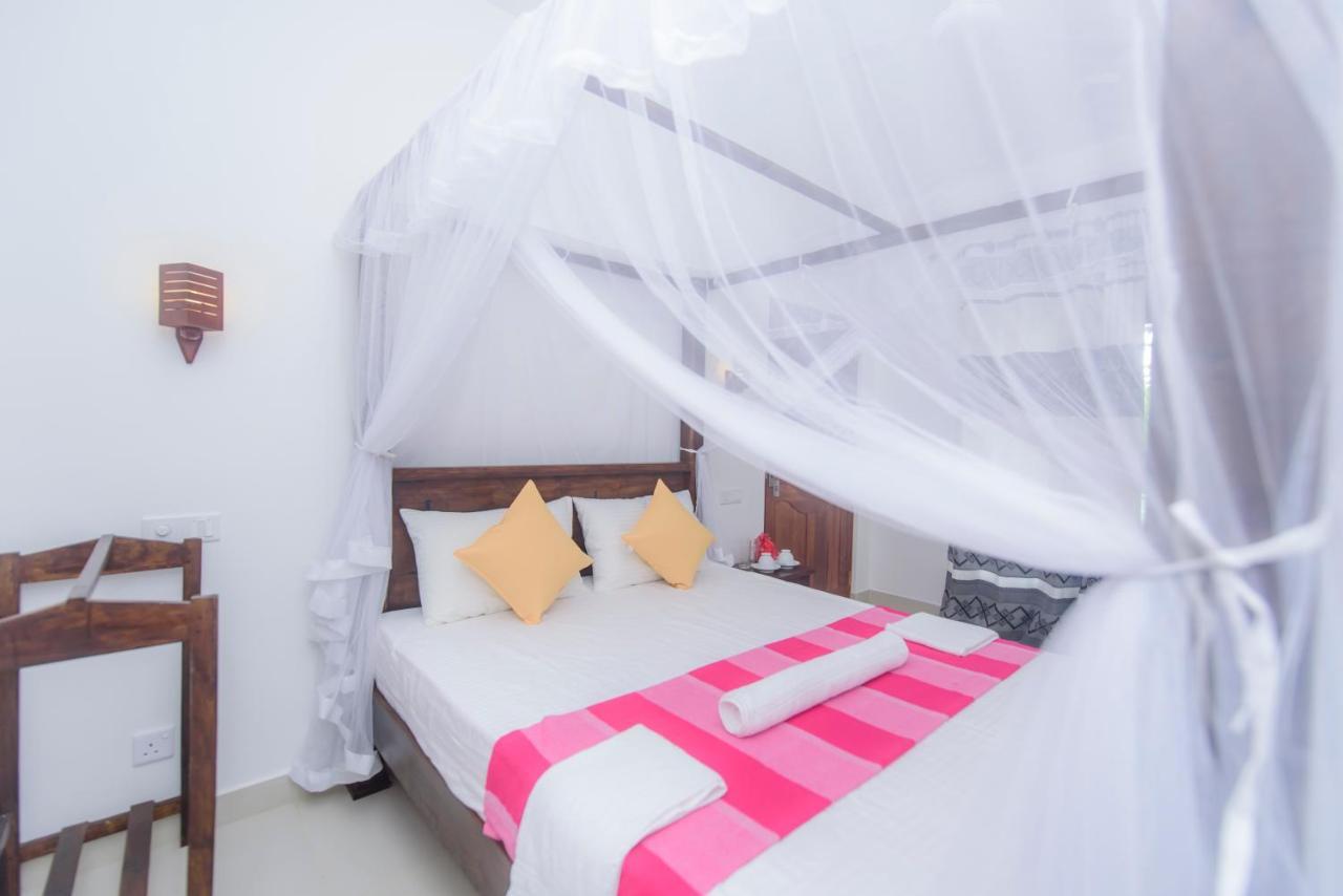 Scenery River Star Hotel Hikkaduwa Luaran gambar