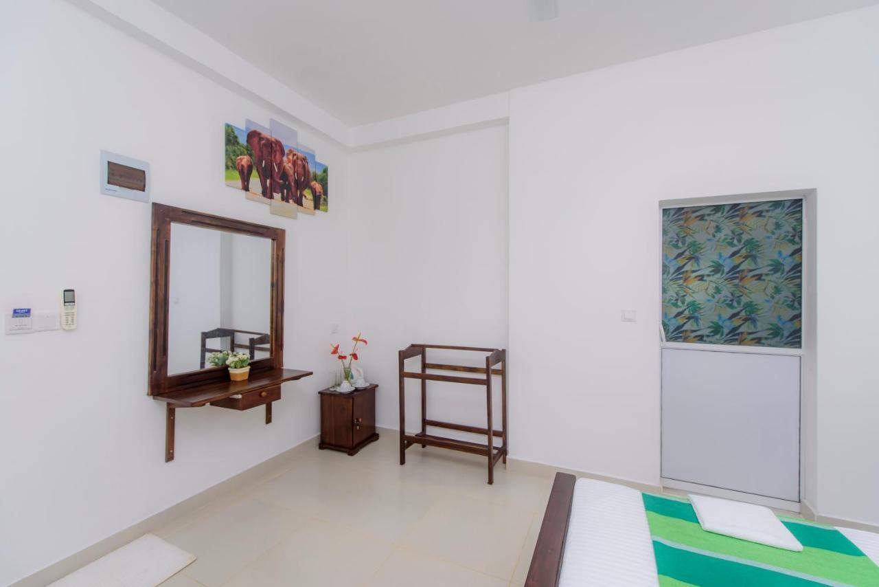 Scenery River Star Hotel Hikkaduwa Luaran gambar