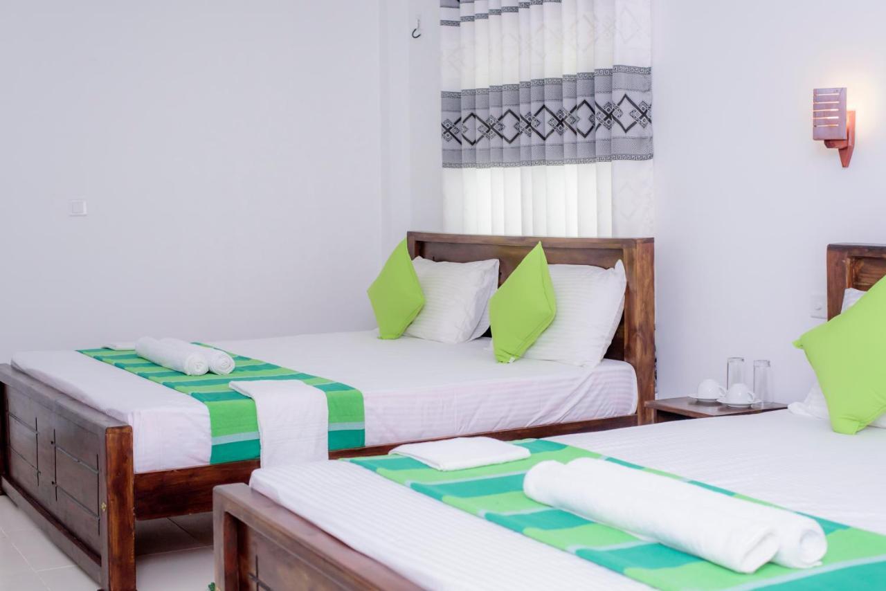 Scenery River Star Hotel Hikkaduwa Luaran gambar