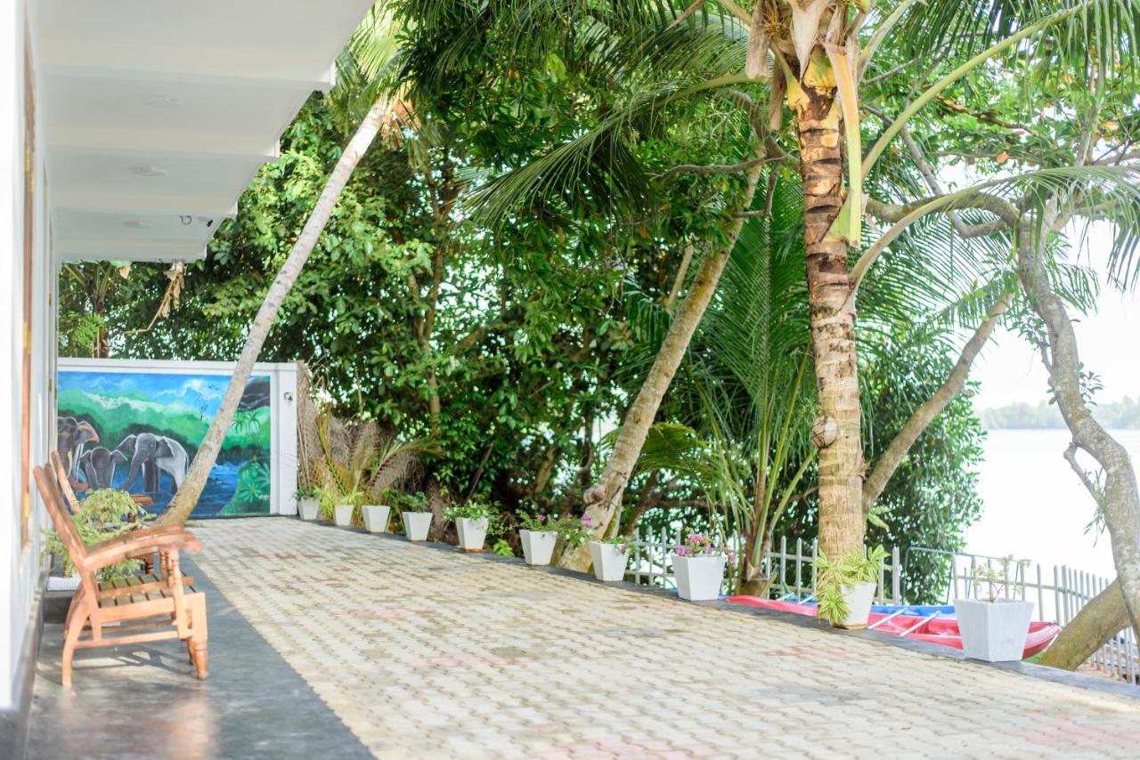 Scenery River Star Hotel Hikkaduwa Luaran gambar